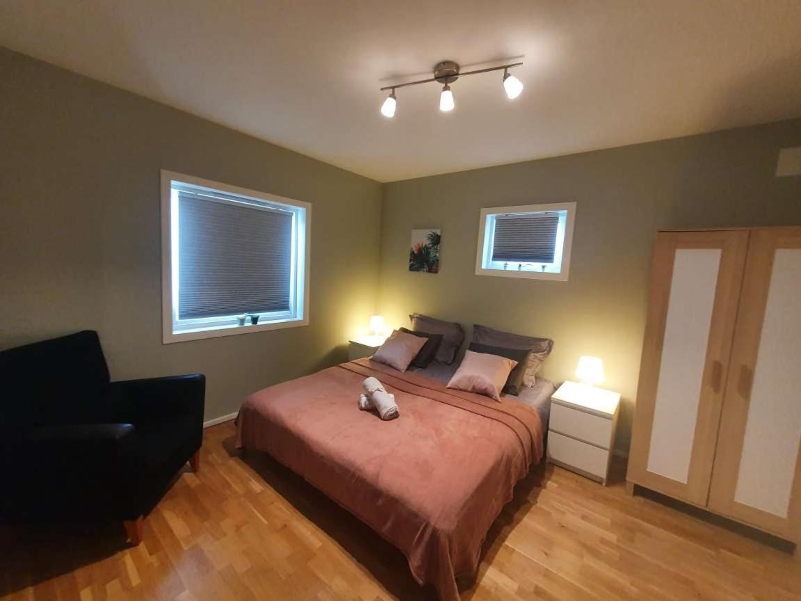 Bright And Central 2-bedroom With King Bed, Fully Equipped