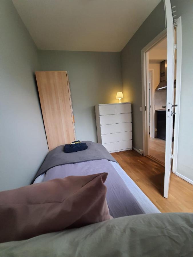 Bright And Central 2-bedroom With King Bed, Fully Equipped